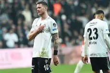 nba在线直播-包含伯恩利凭借团队合作取得胜利为球迷带来惊喜的词条